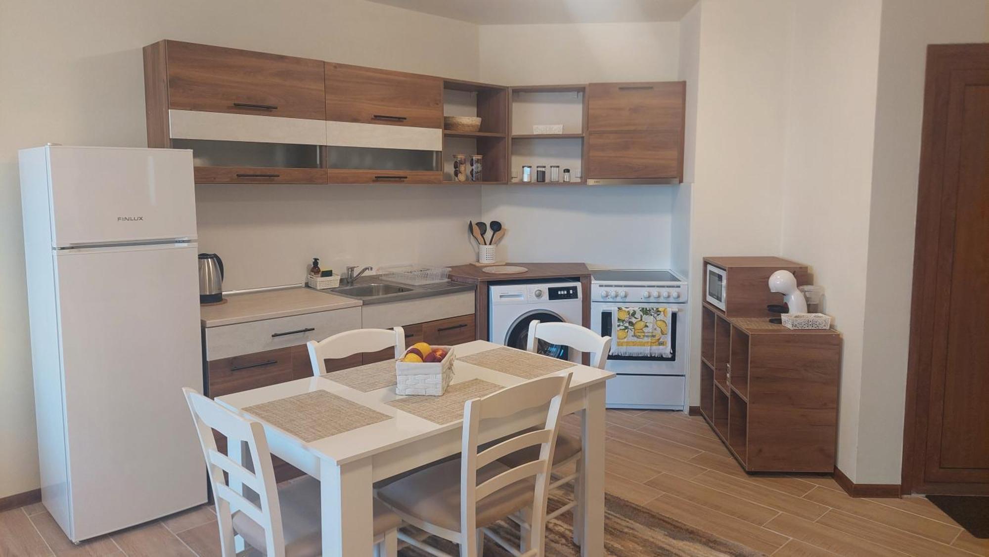 Krimski Apartment - Free Private Parking Varna Bagian luar foto