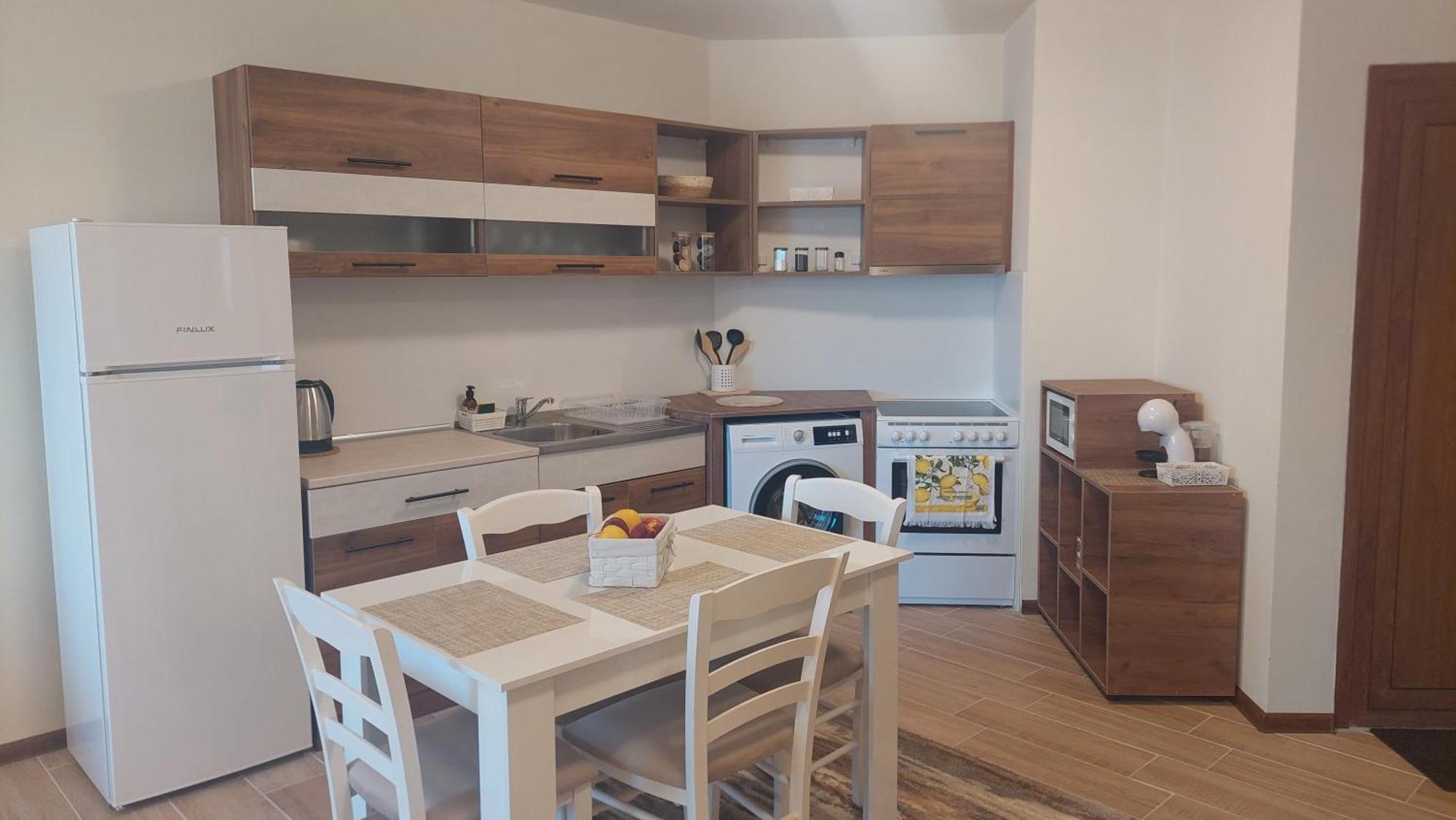 Krimski Apartment - Free Private Parking Varna Bagian luar foto