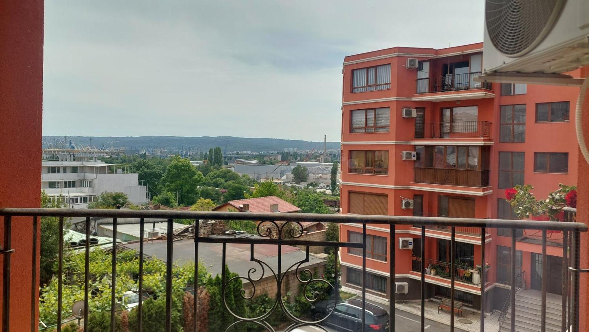 Krimski Apartment - Free Private Parking Varna Bagian luar foto