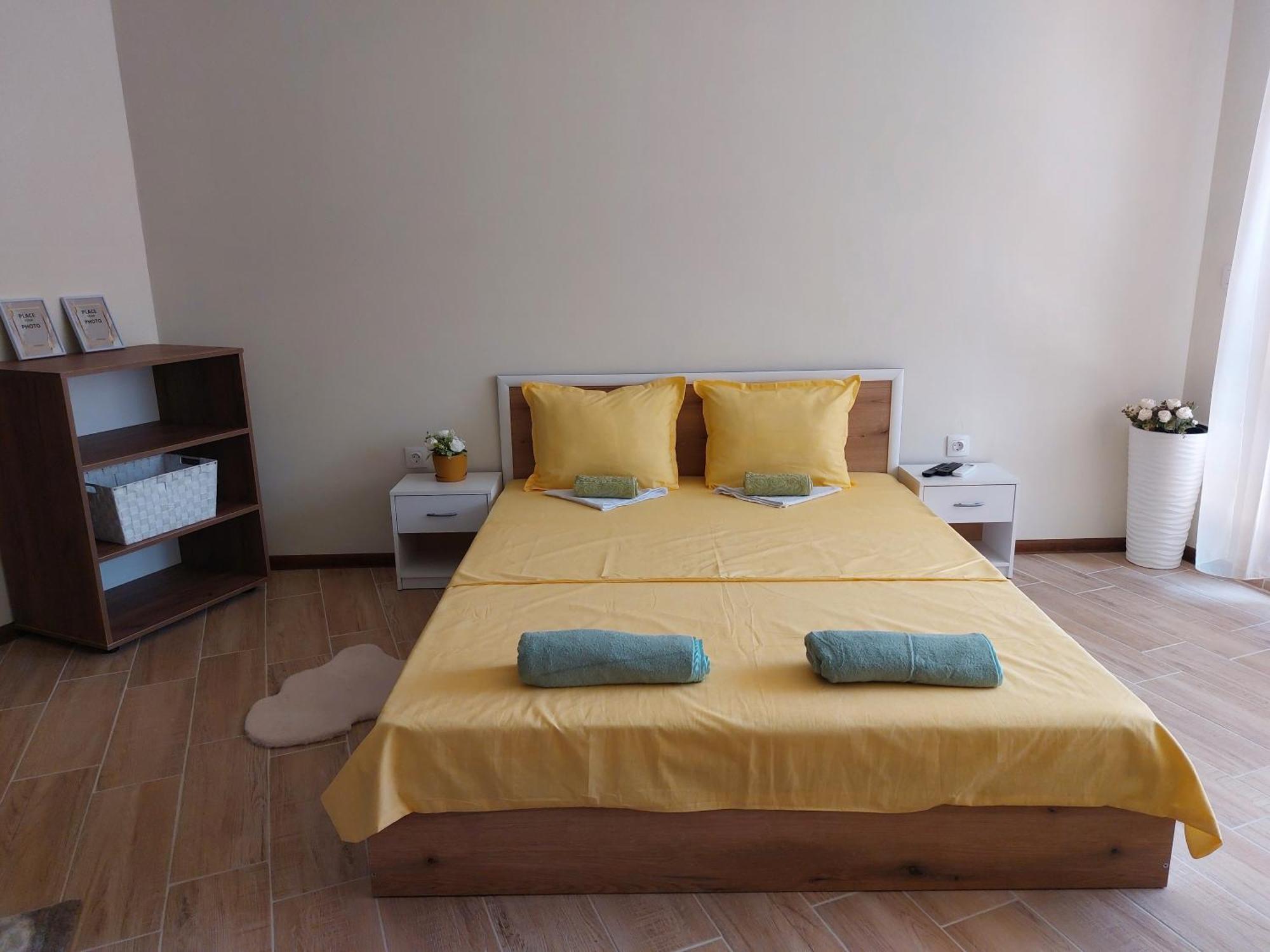 Krimski Apartment - Free Private Parking Varna Bagian luar foto