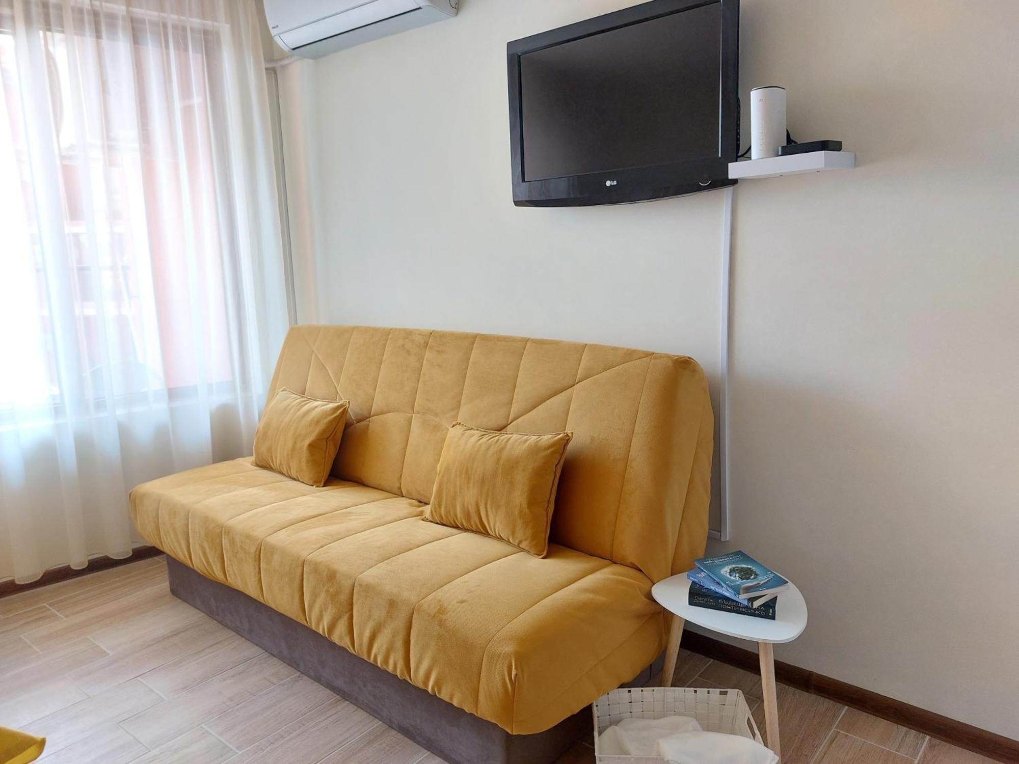 Krimski Apartment - Free Private Parking Varna Bagian luar foto